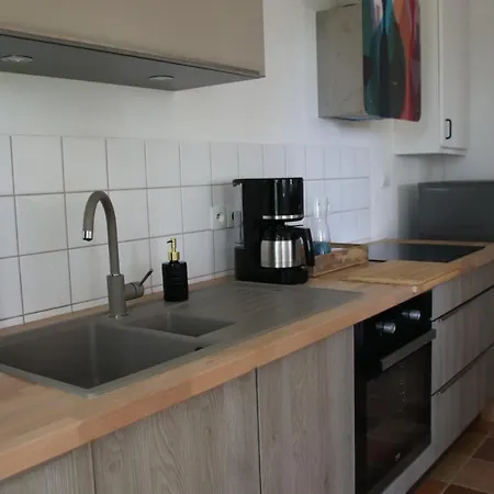 Le Vieil Home, Au Pied De La Cite Medievale Ferienhaus